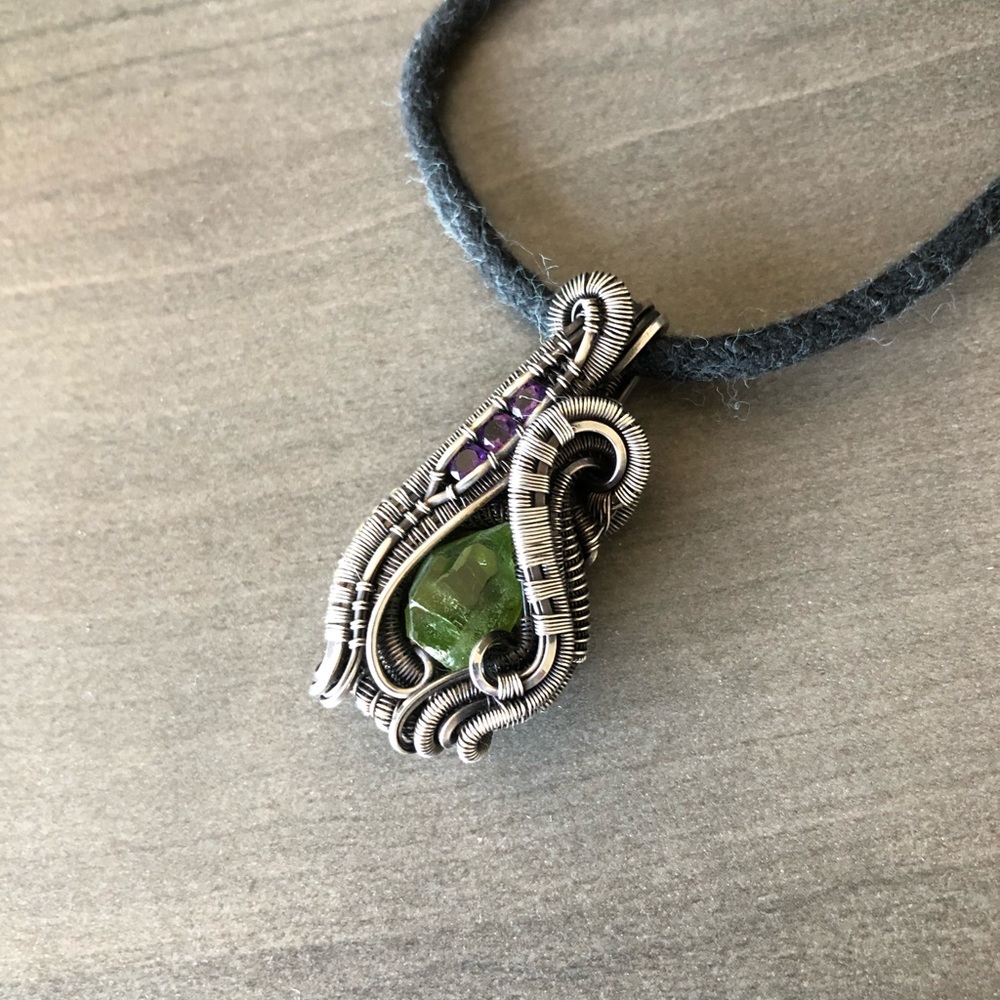 Oxidized Wire Wrap / peridot pendant and amethyst